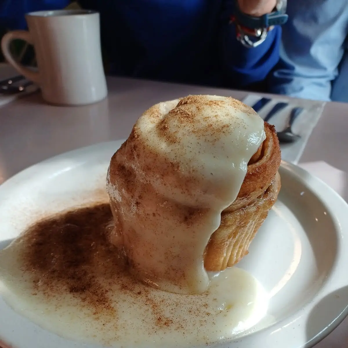 Glazed Cinnamon Roll with Icing
