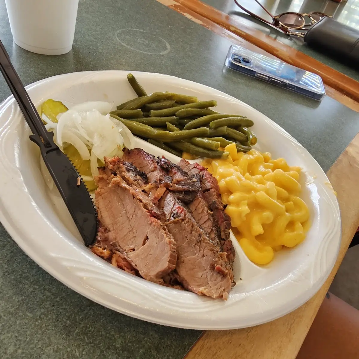 Beef Brisket with Green Beans and Mac&Cheese