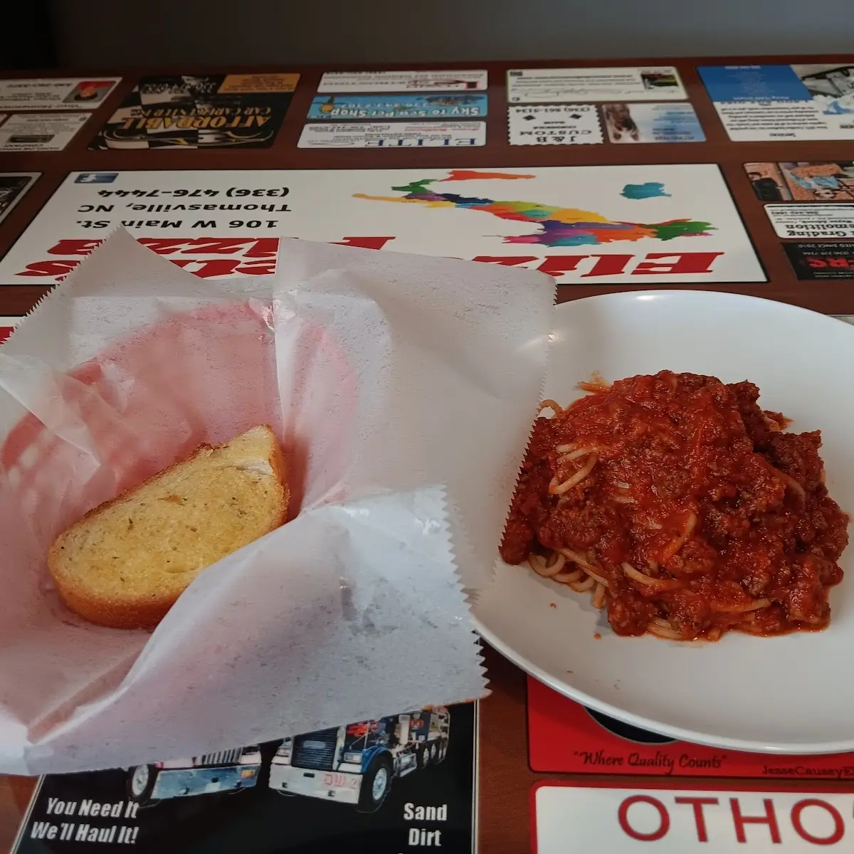 Spaghetti and Garlic Bread