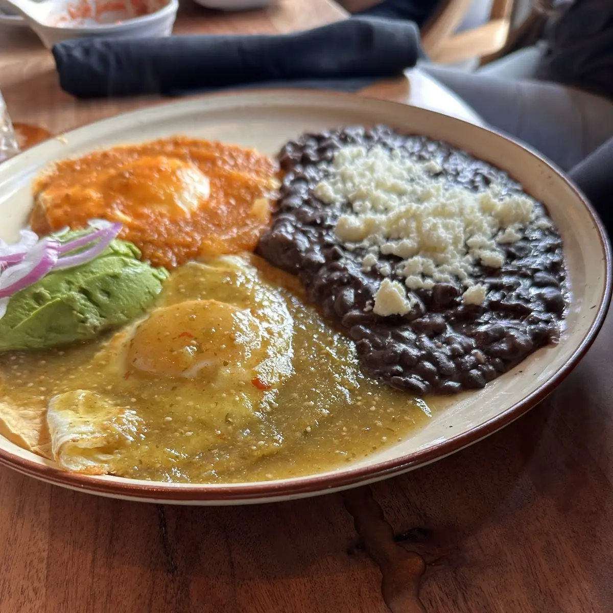 Huevos Divorciados