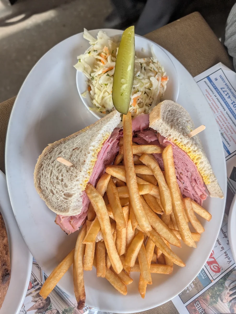 Avec Viande Fumée With Smoked Meat, Restaurant Le Fumet