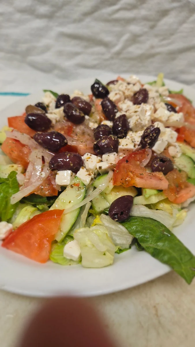 Petite Salade Grecque Small Greek Salad, Restaurant Le Fumet