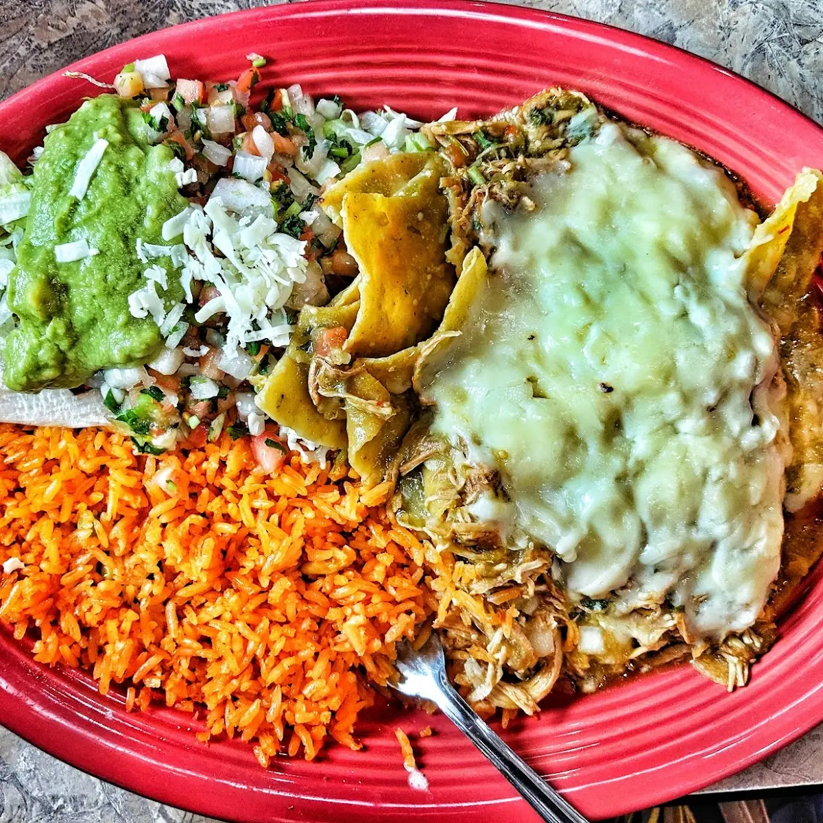 Chilaquiles De Pollo En Salsa Verde