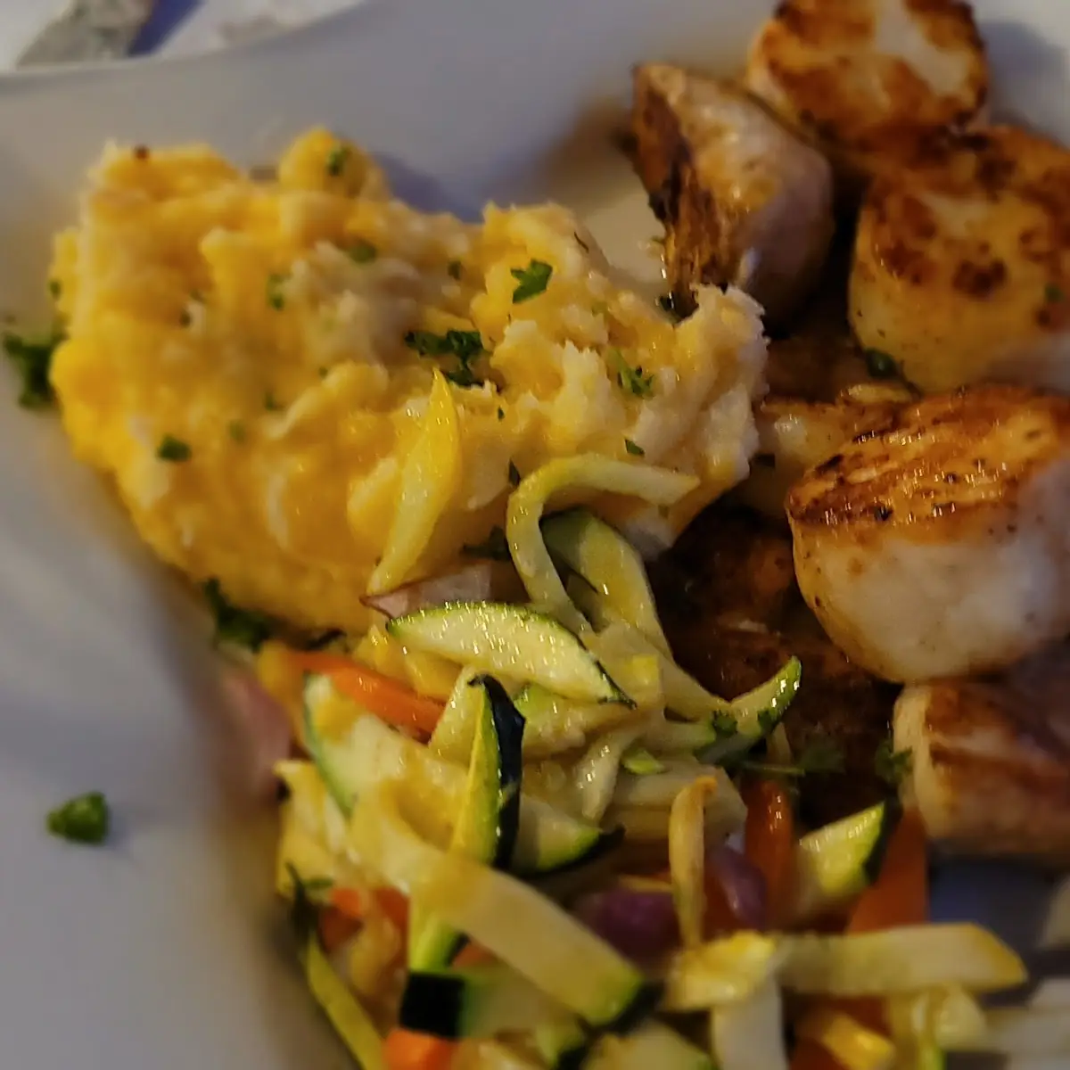 Broiled Seafood Platter