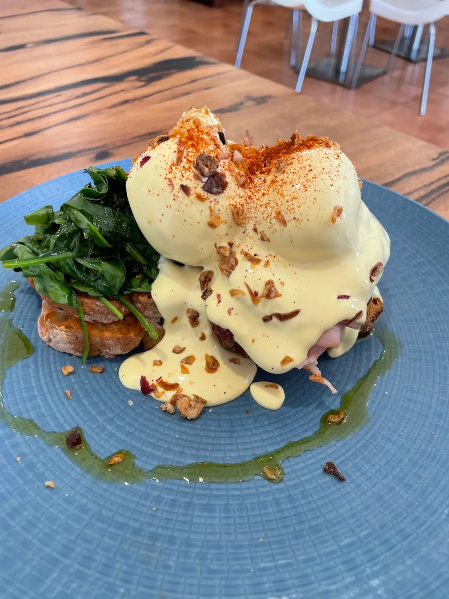 Chicken Eggs Benedict