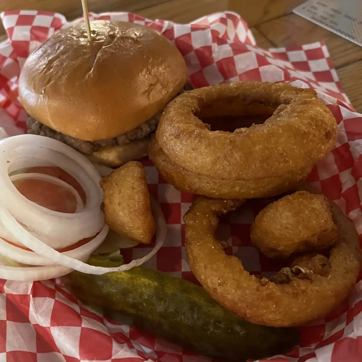 Hamburger with Onion Rings