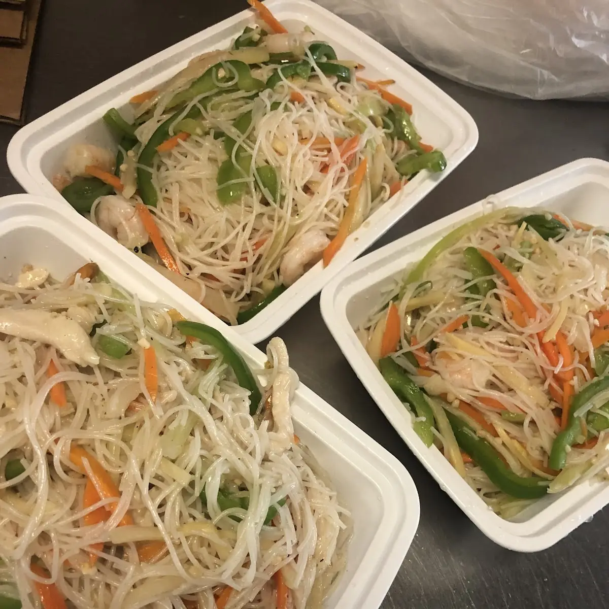 Chicken Chow Mai Fun