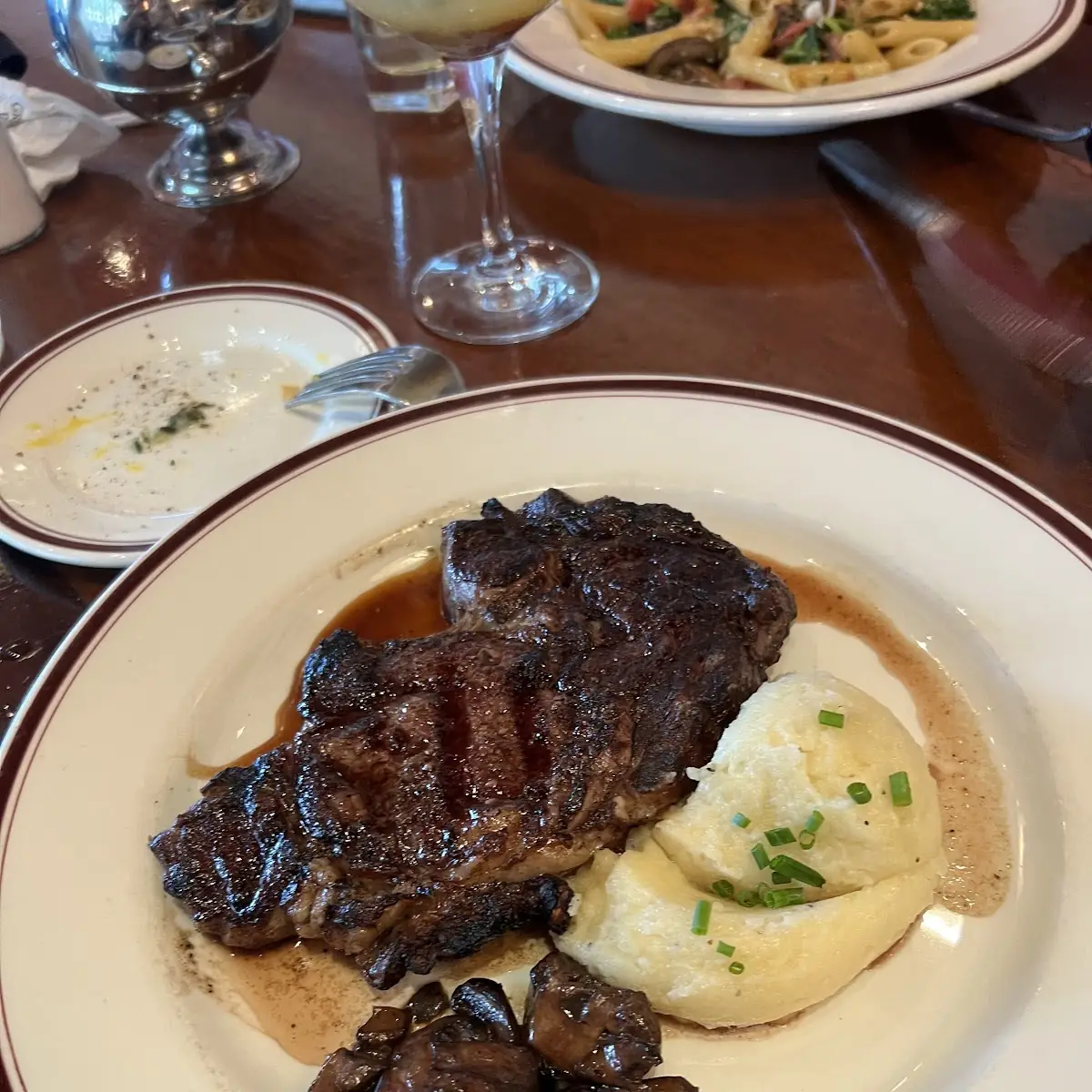 Grilled Steak with Mashed Potatoes and Mushrooms