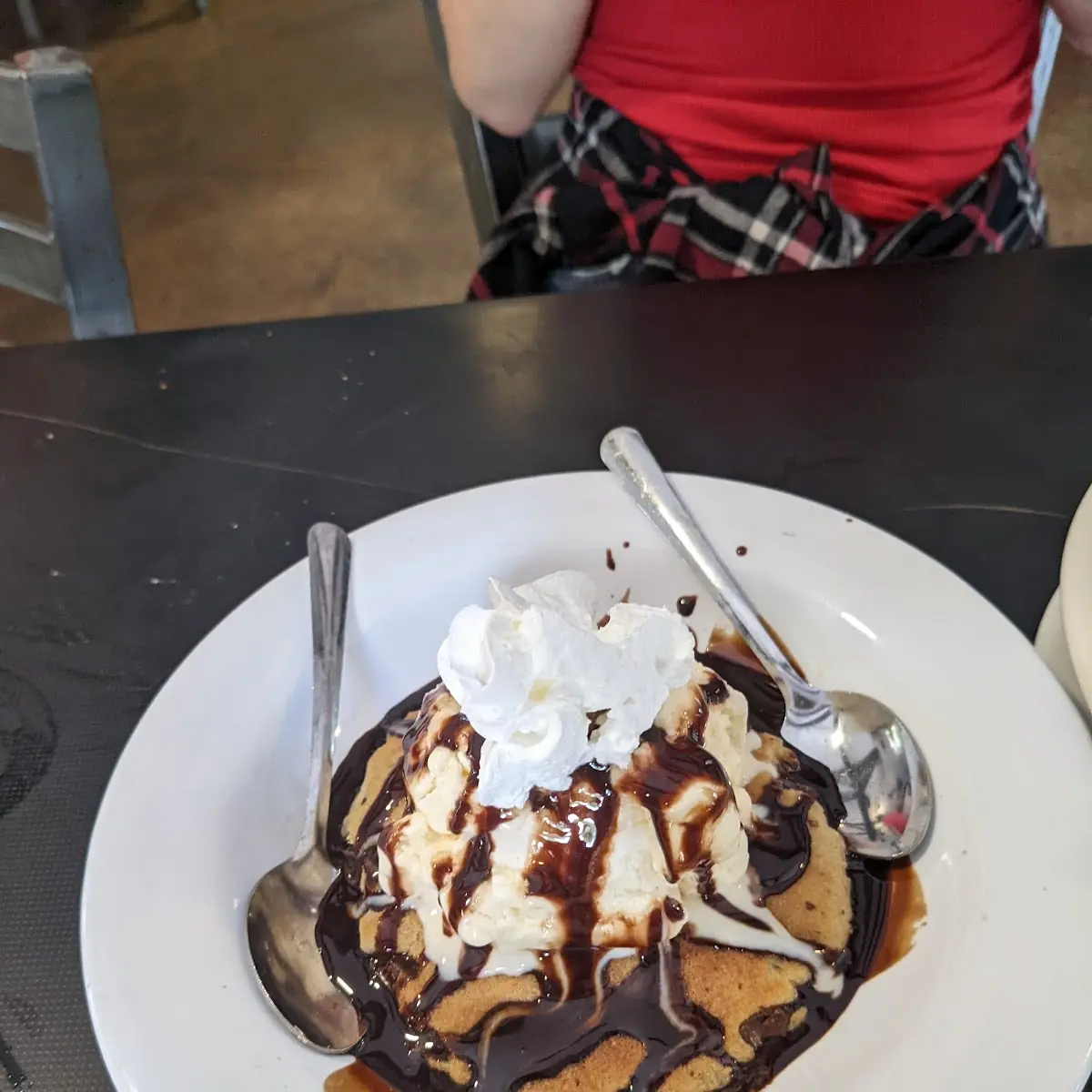 Chocolate Cookie & Ice Cream