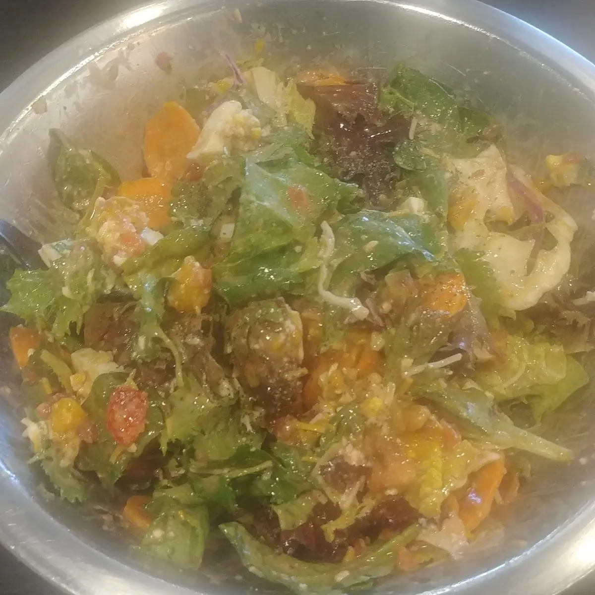 Mixed Greens Walnuts Grilled Chicken Dressing