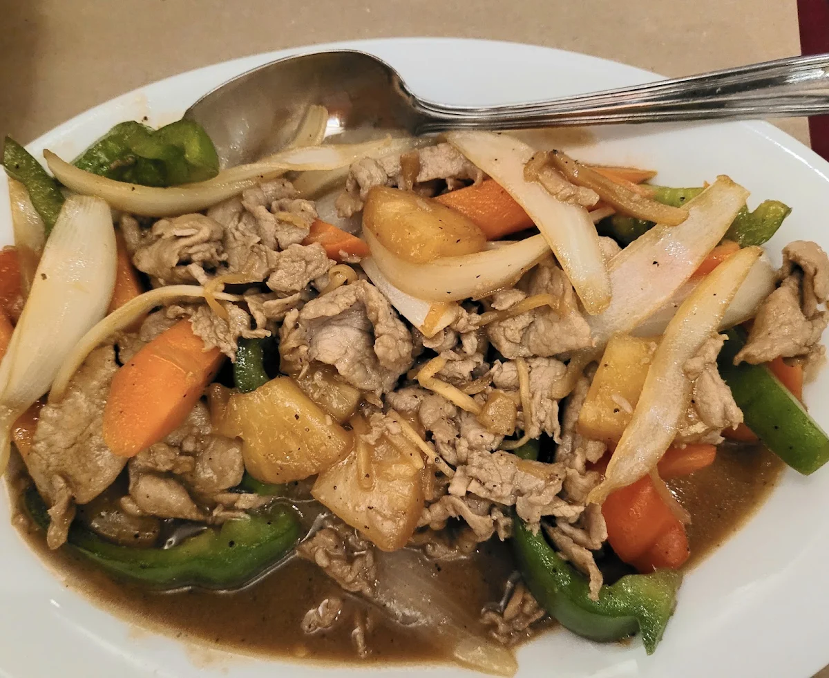 Sauté de Légumes Au Porc Ananas Et Gingembre, Restaurant Khemara