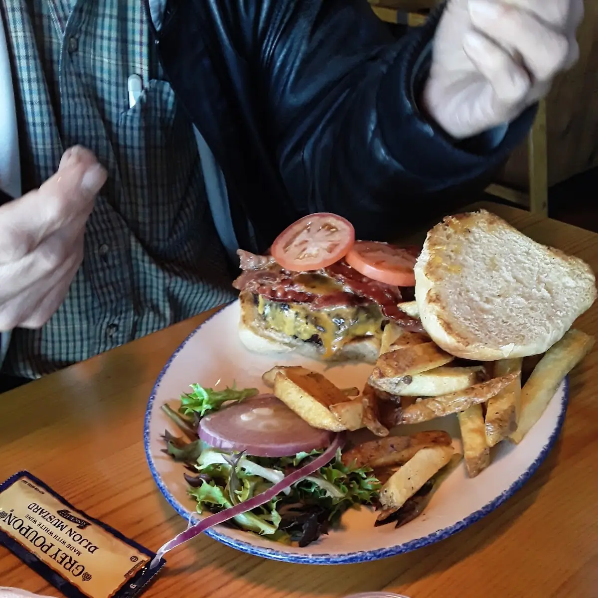 Black Angus Burger
