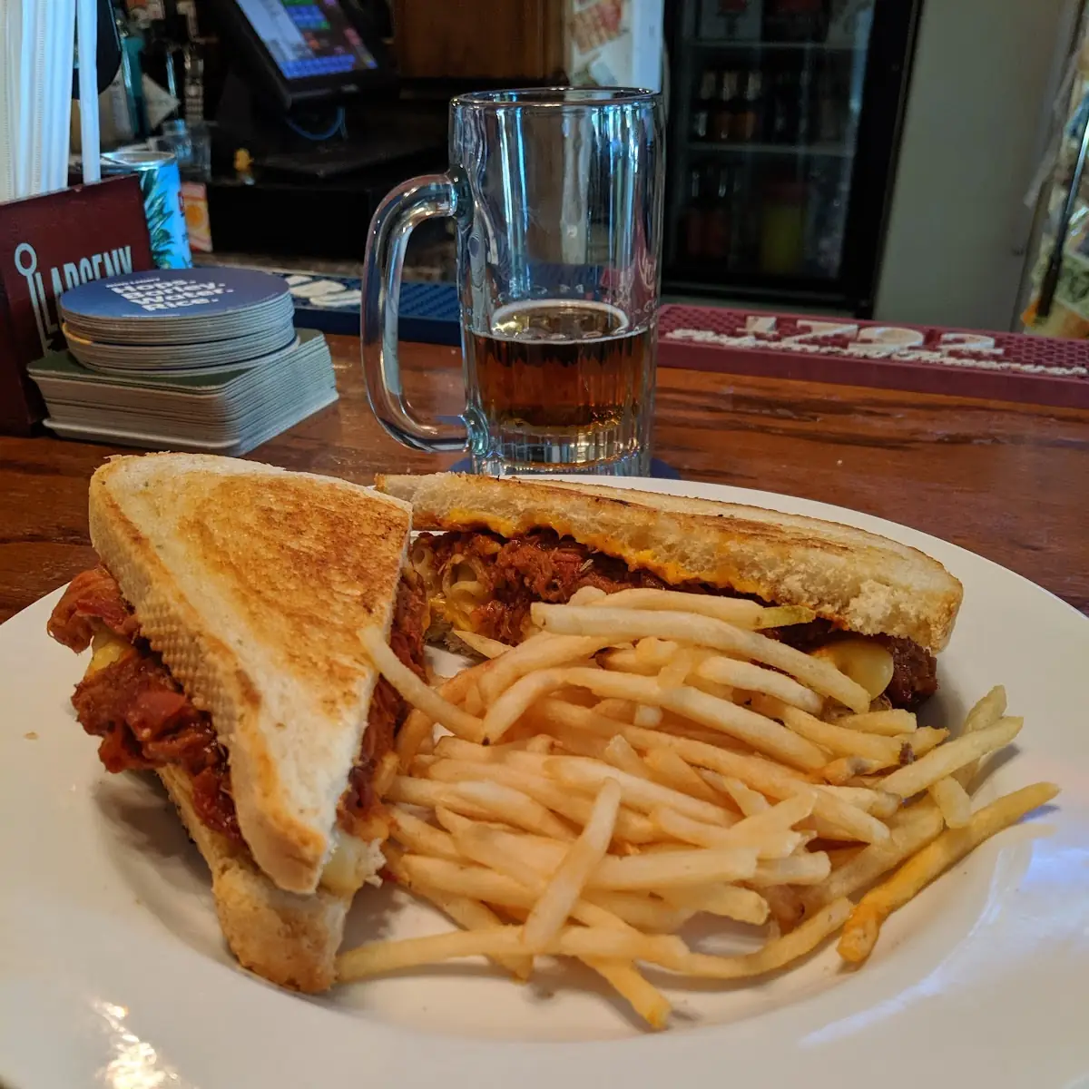 Pulled Pork Mac & Cheese w Fries
