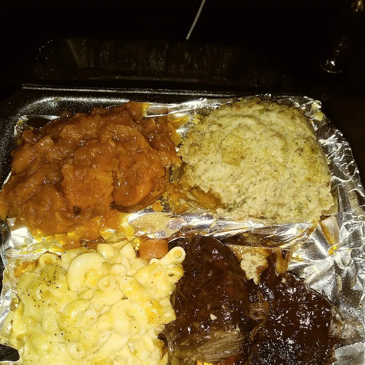 Mac & Cheese Dressing Yams & Short Ribs