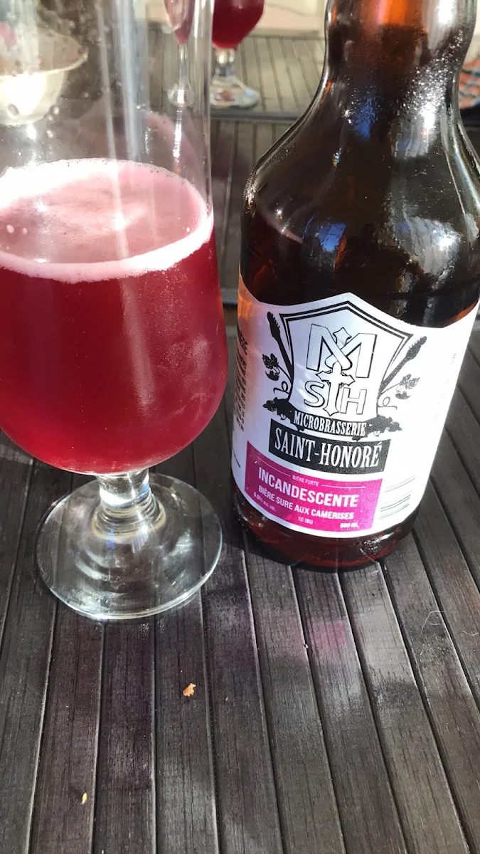 Beer, Pub Le Laser - Microbrasserie Saint-Honoré