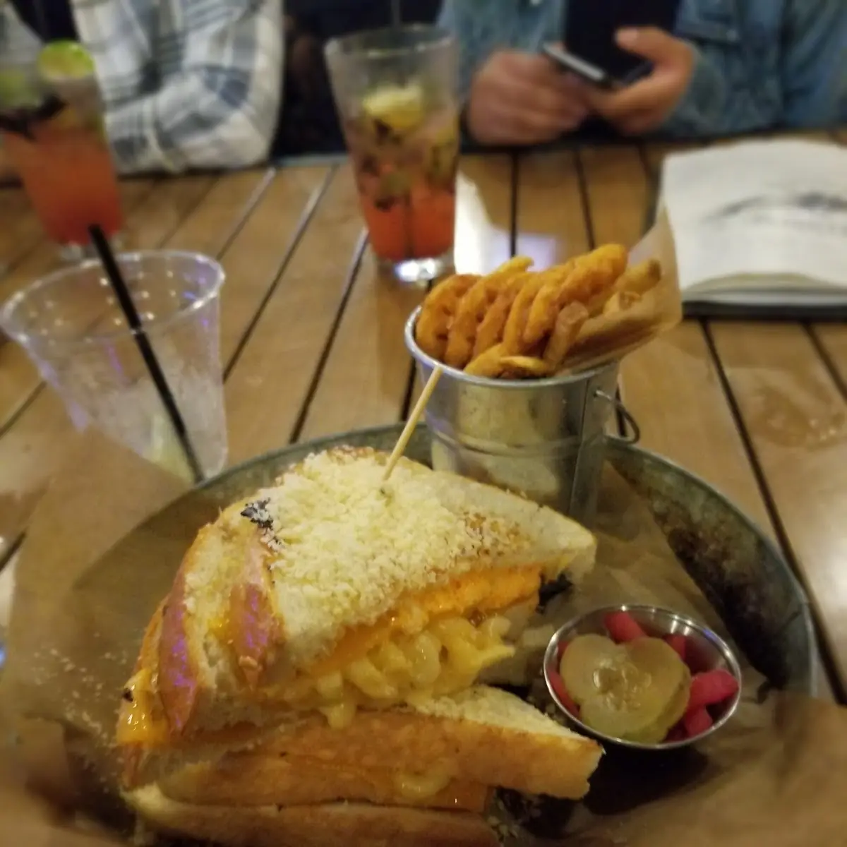 Mac and Cheese Grilled Cheese Sandwich