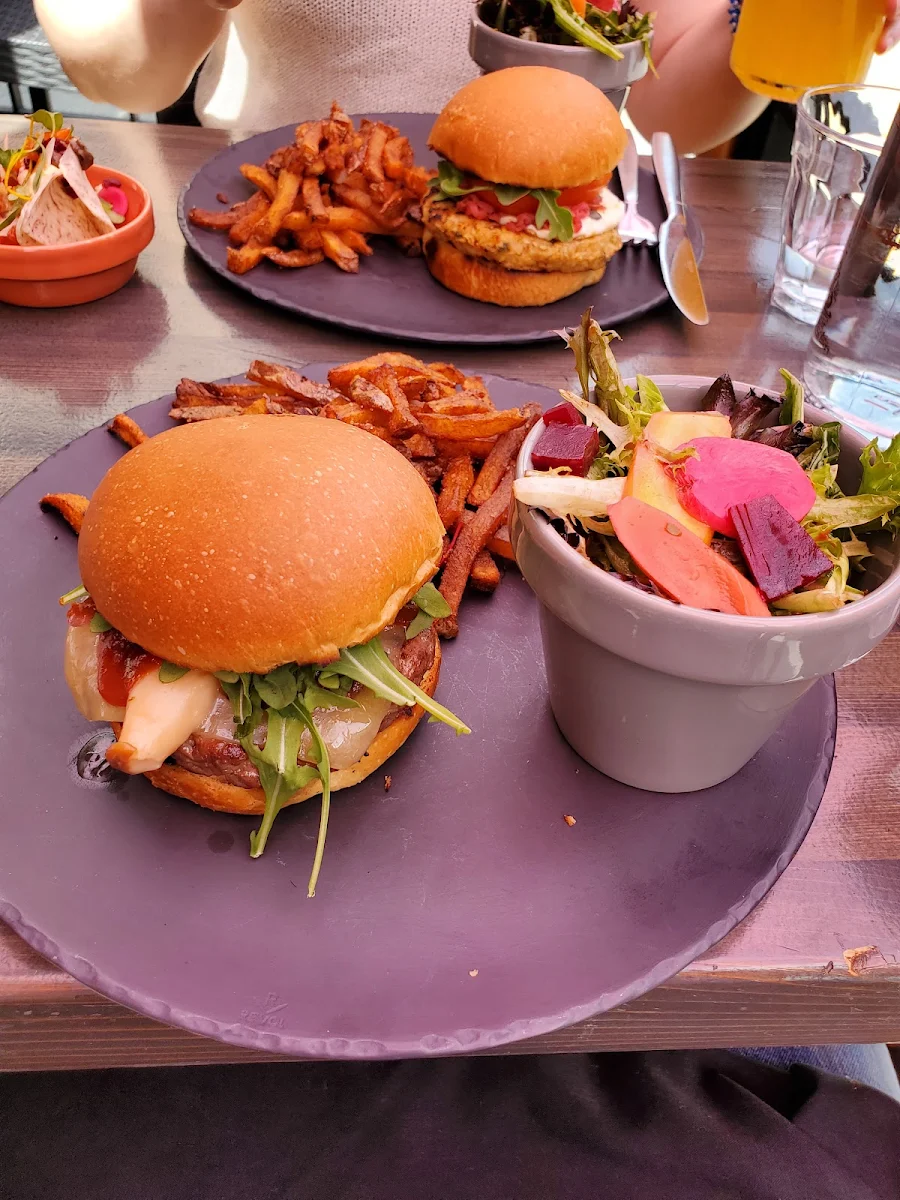 Hortus Burger, Bistro Hortus