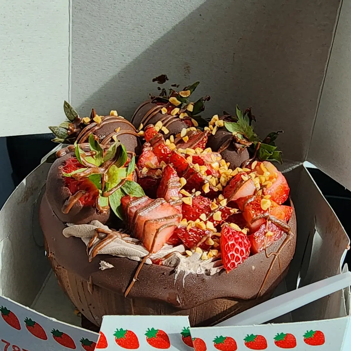 Strawberry Bowl Chocolate Cake