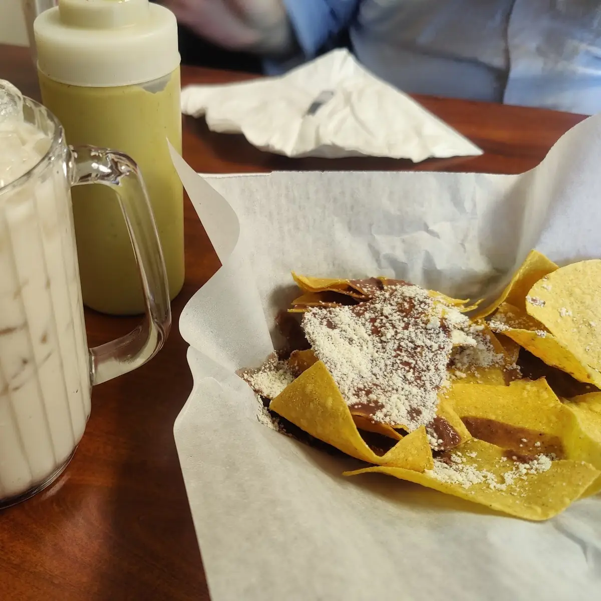 Pupusa Chicharon Y Queso (Fried Pork Rinds and Cheese)
