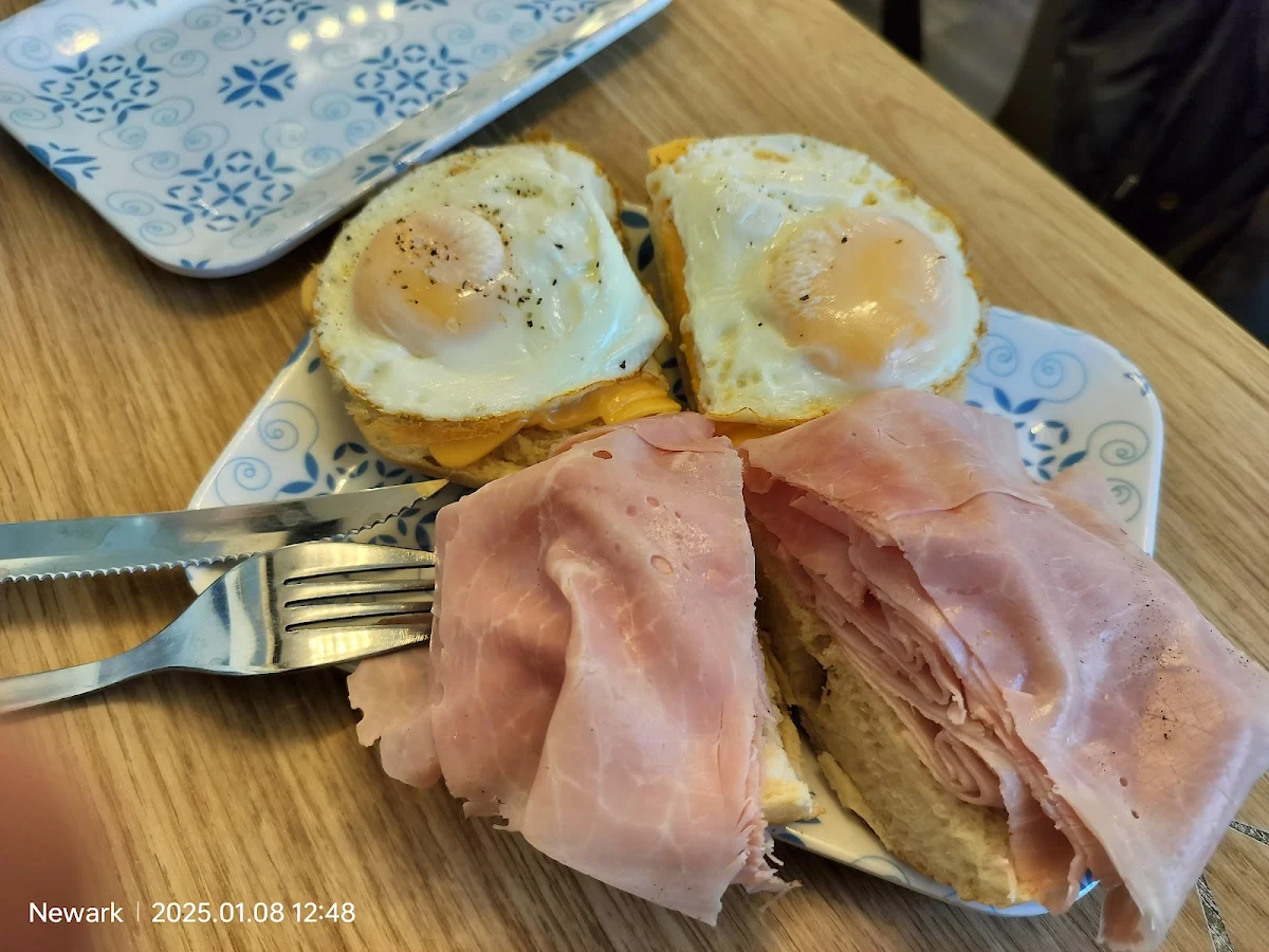 Breakfast Sandwich