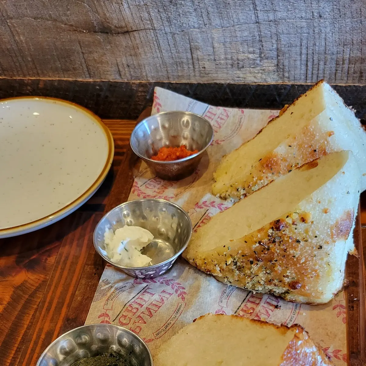 GARLIC BREAD