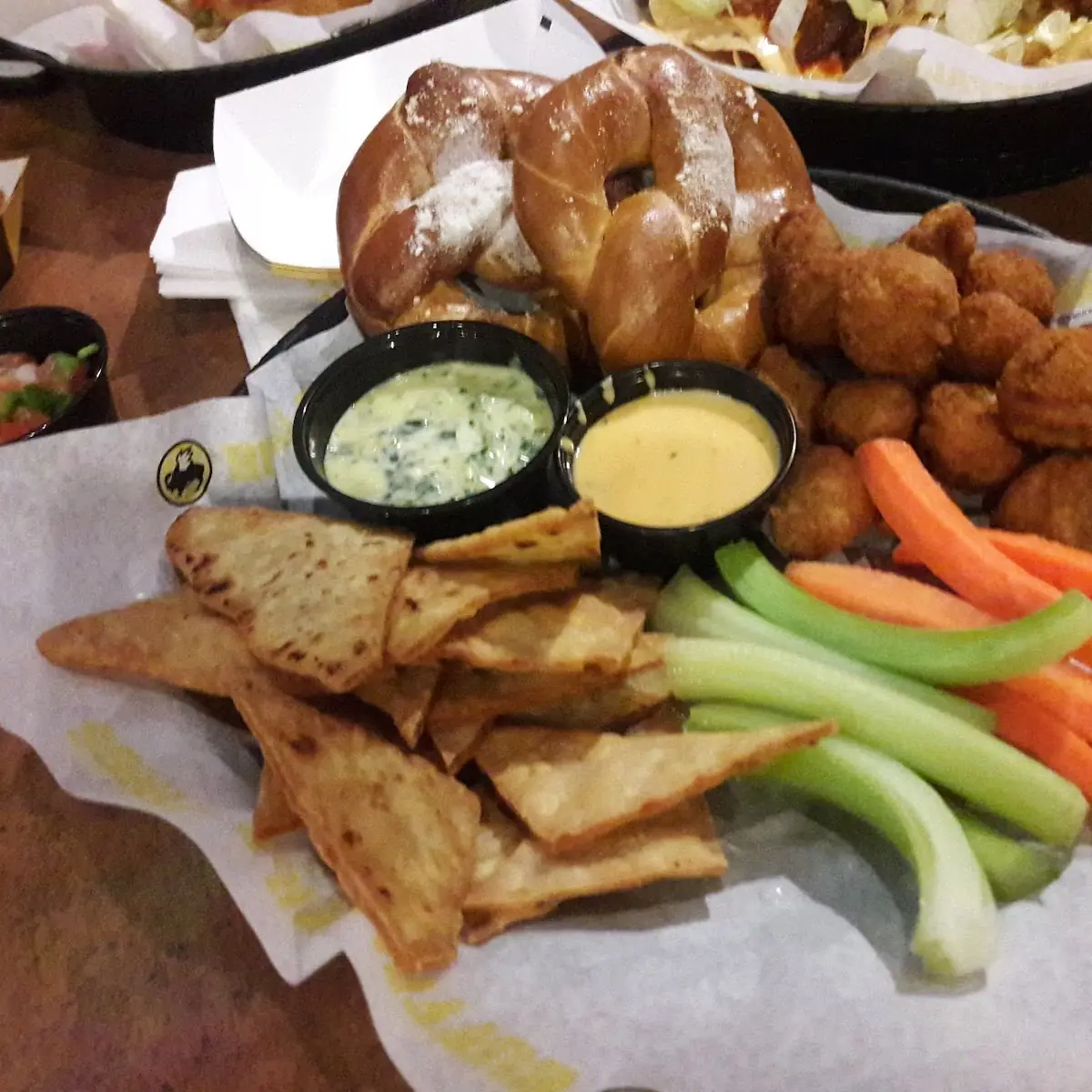 Pita Chips and Spinach Artichoke Dip