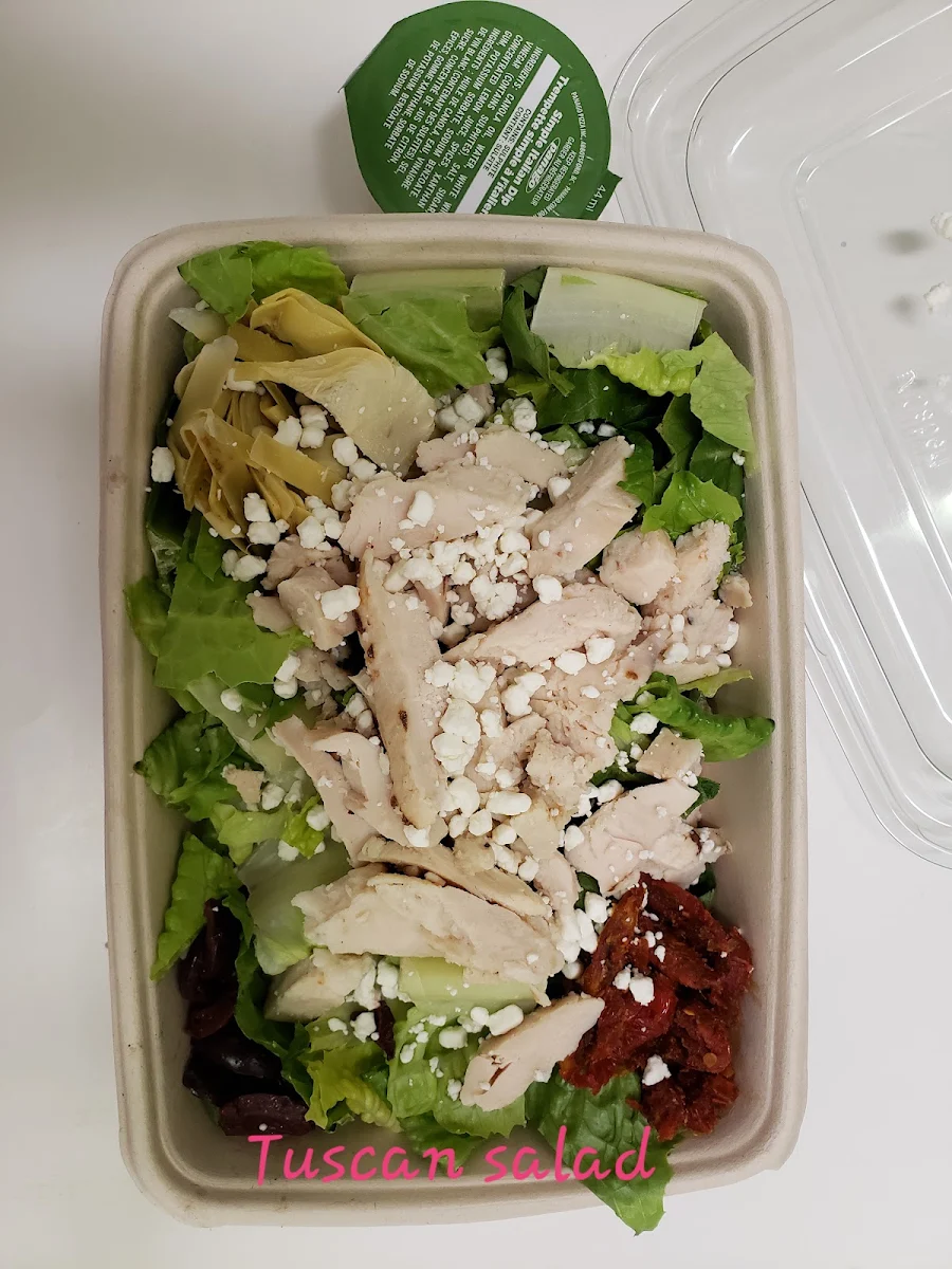 Tuscan Salad with Grilled Chicken