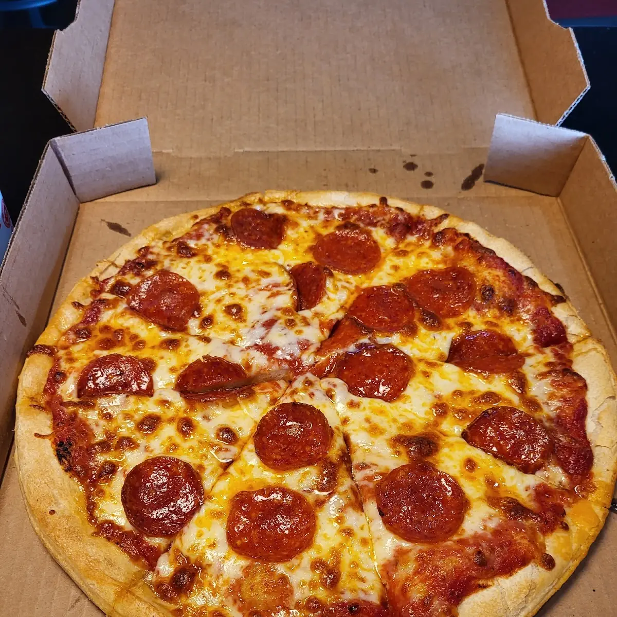 Med Pepperoni Pizza