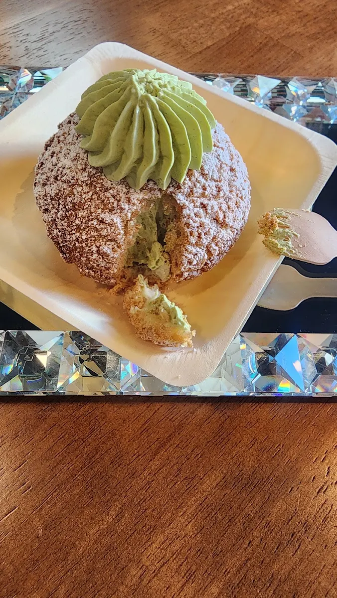 Matcha Creme Puff