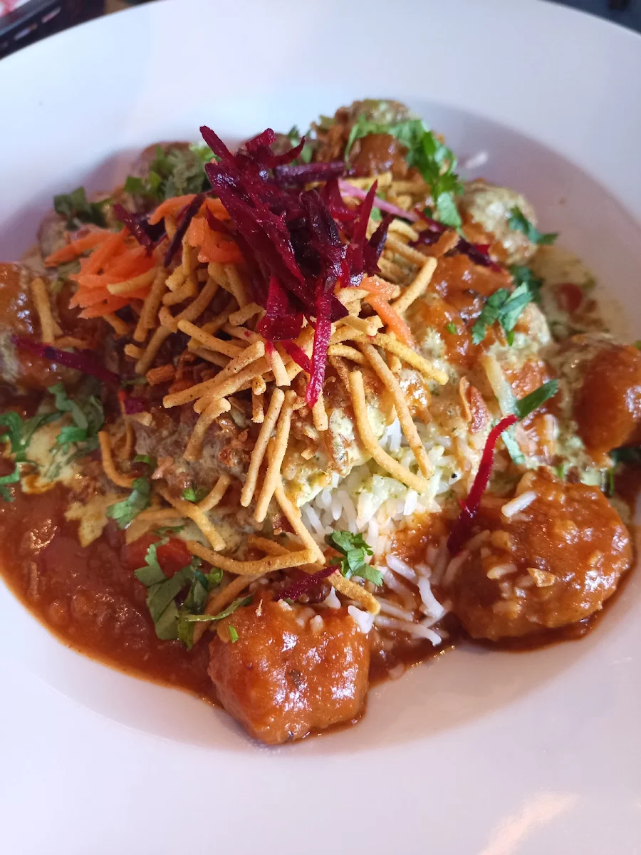 Daily Chef's Special Aloo Gobi and Sweet Chili, The Curry Cottage - Tap & Grill