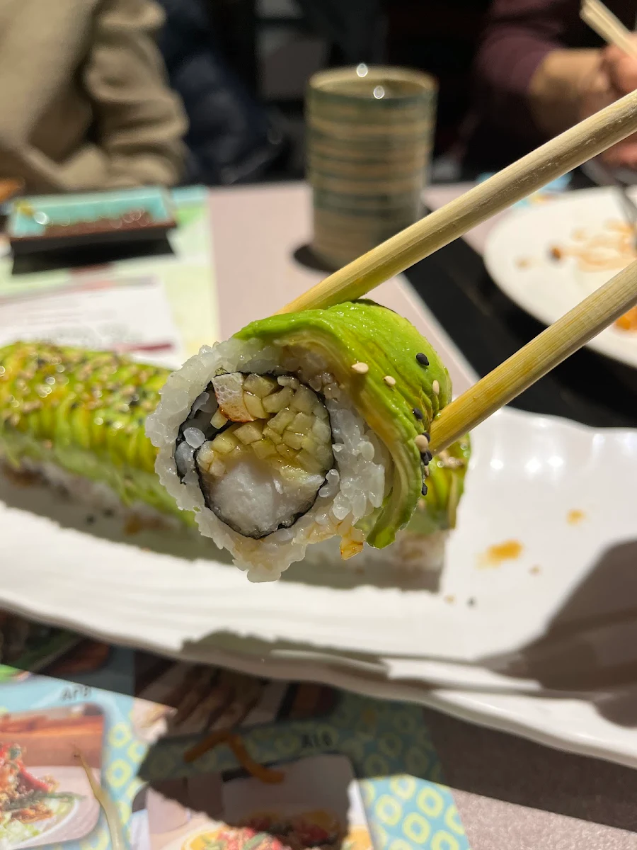 Green Dragon Roll, Tenon Vegetarian Cuisine