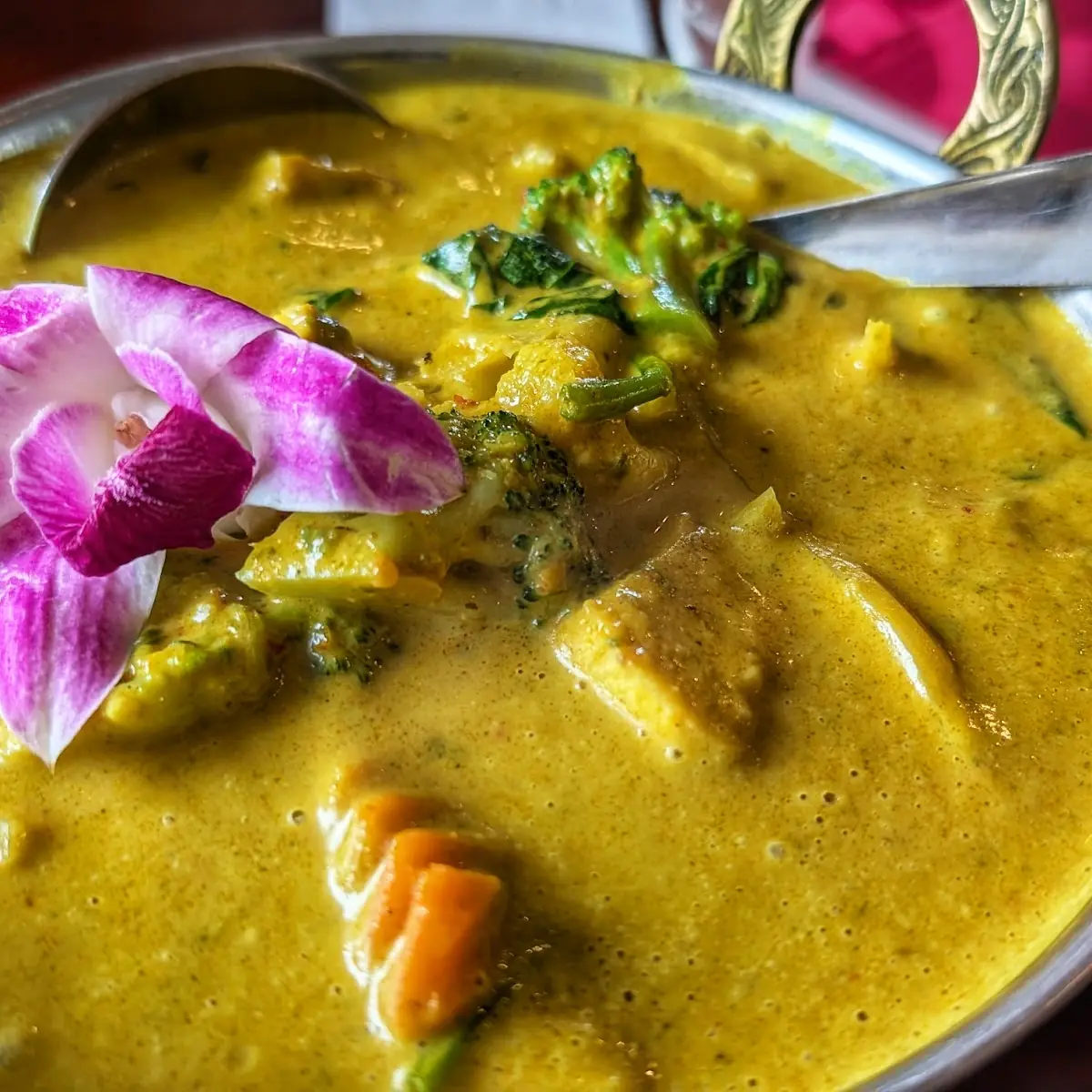 Green Red or Yellow Curry Vegetables