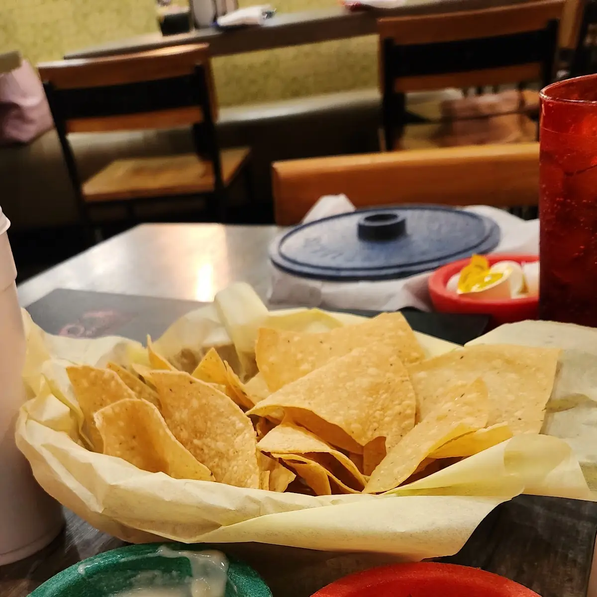 Chips Queso & Salsa