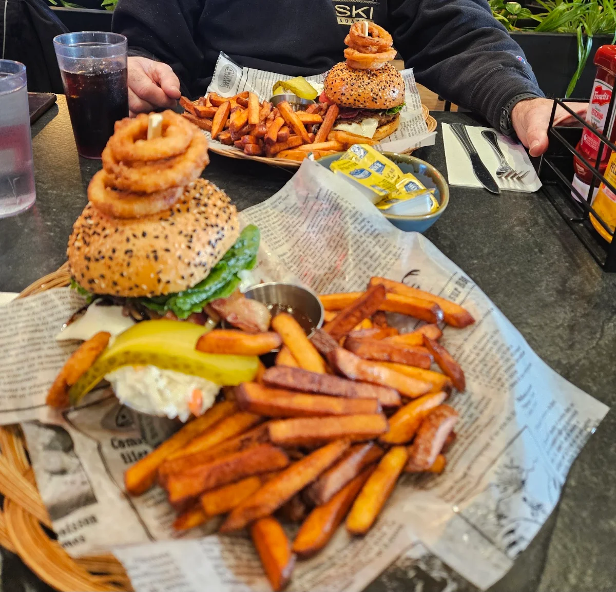 Burger 3 Copains, Aux 3 Copains