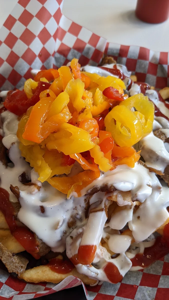 Flamingo Poutine w Hot Peppers
