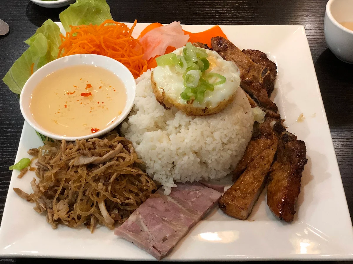 Double Pork Chop with Broken Rice, Hủ Tiếu Mì BẾN TRE