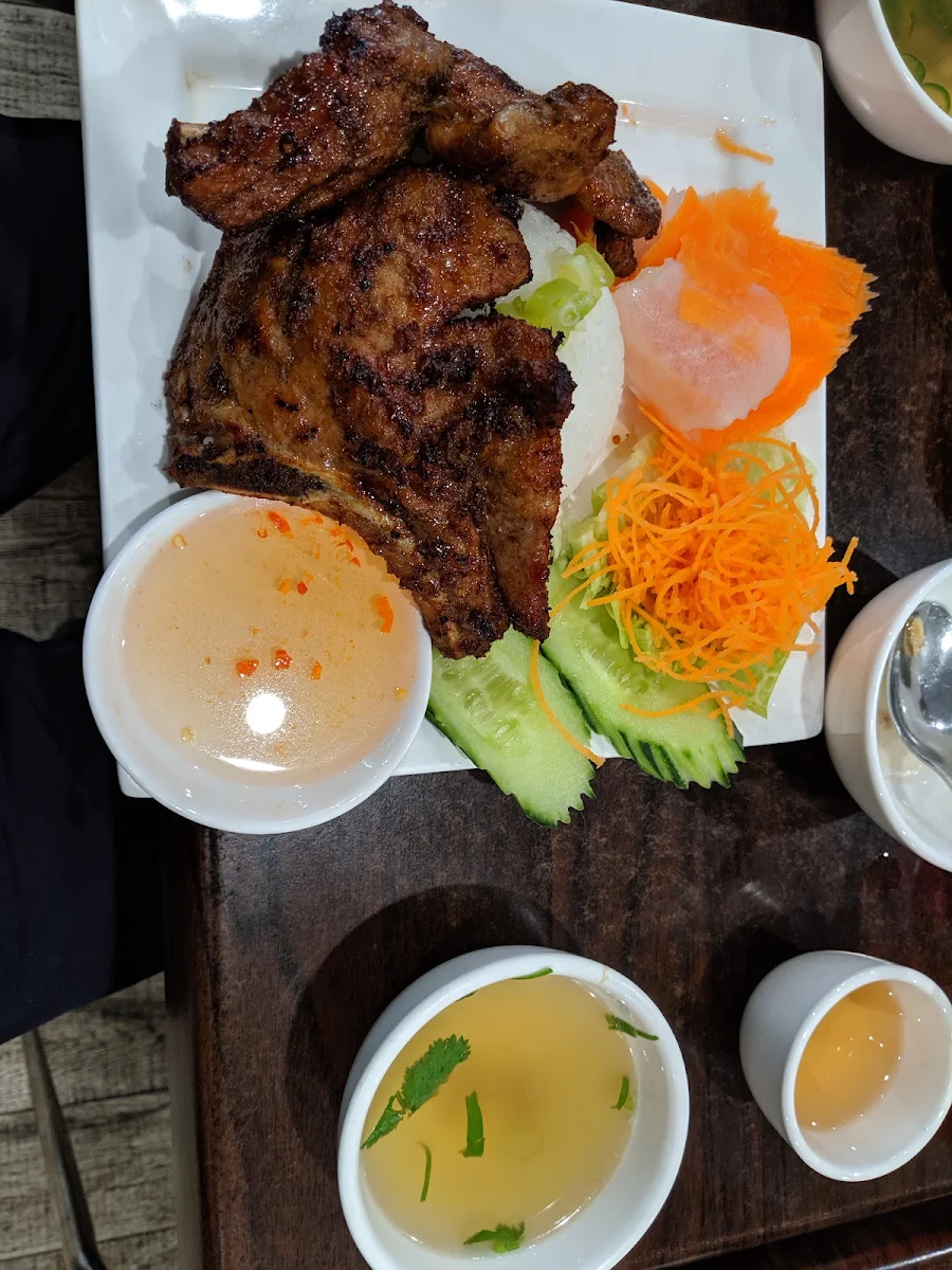 Pork Chop N Broken Rice, Hủ Tiếu Mì BẾN TRE