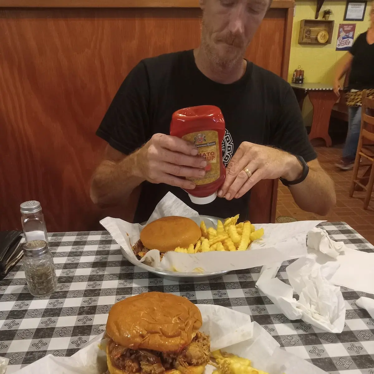 BBQ Pulled Pork Sandwich with Fries