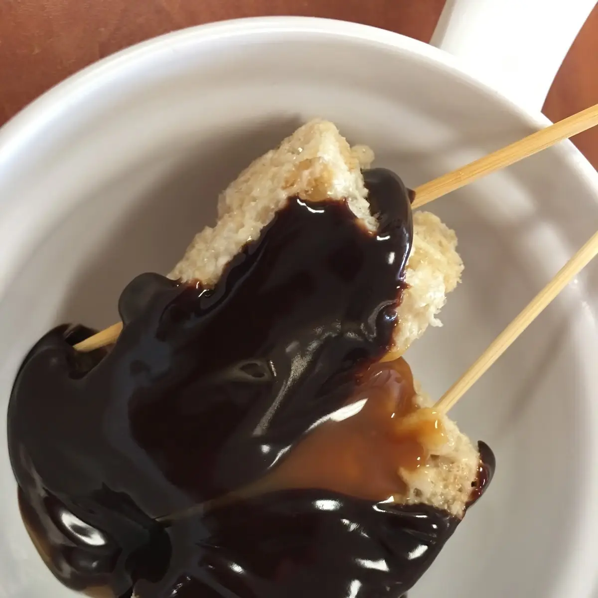 Hot Fudge on Marshmrellos