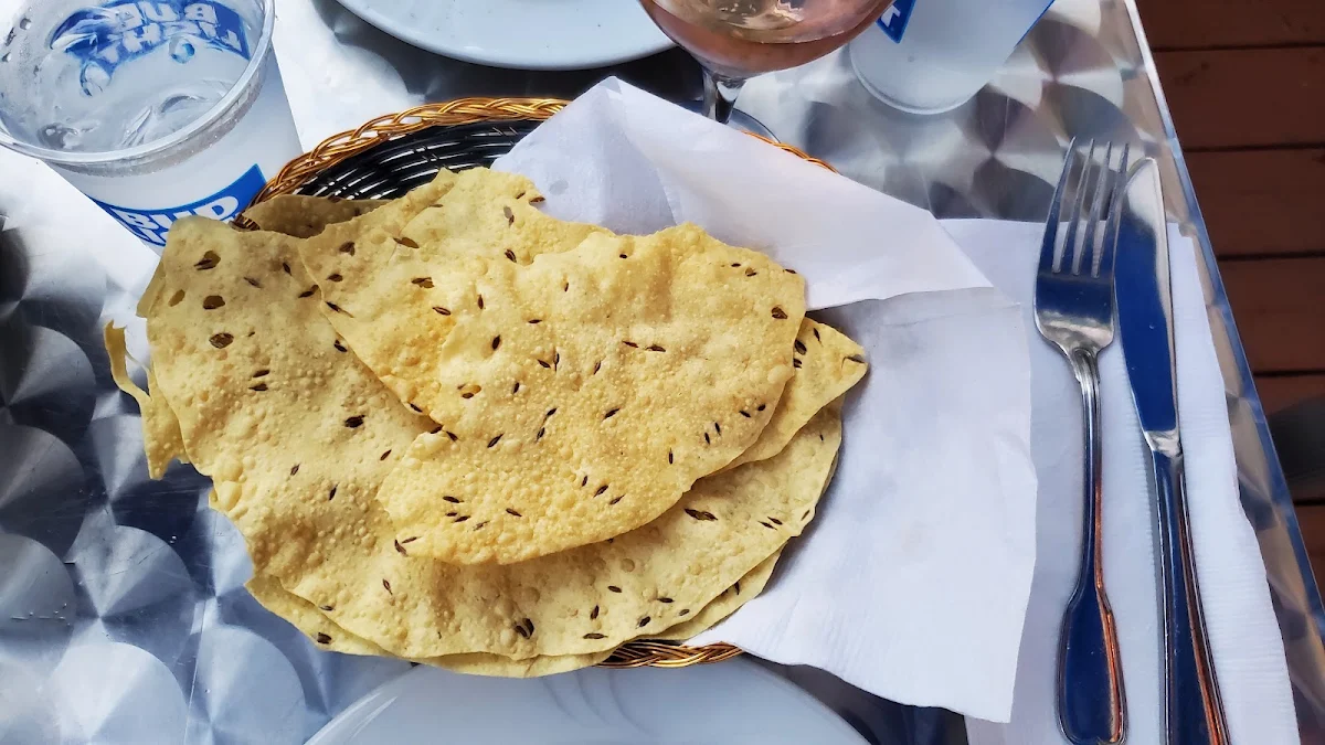 Papadums 2 pcs, Restaurant Tabla