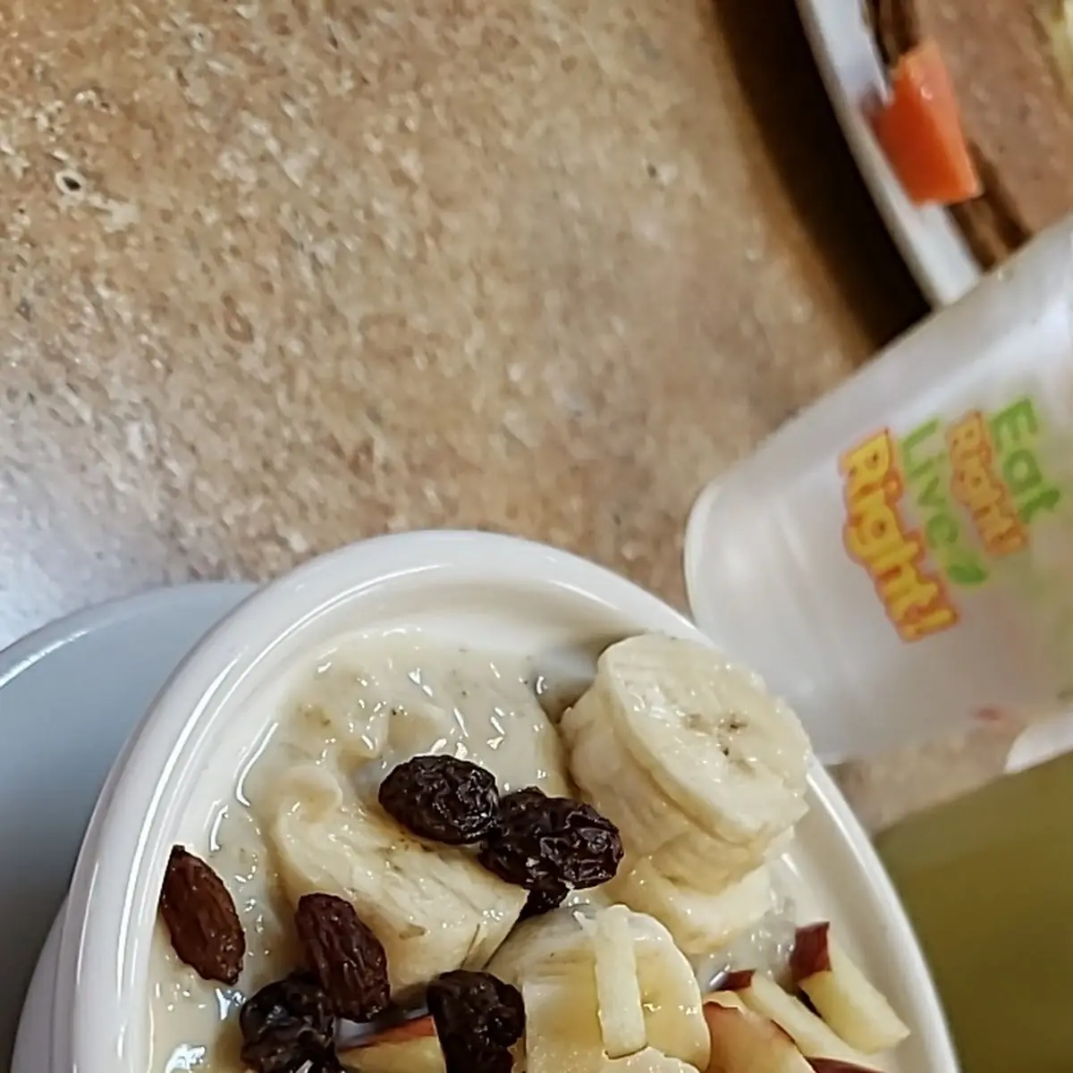 Oatmeal with Fresh Fruit
