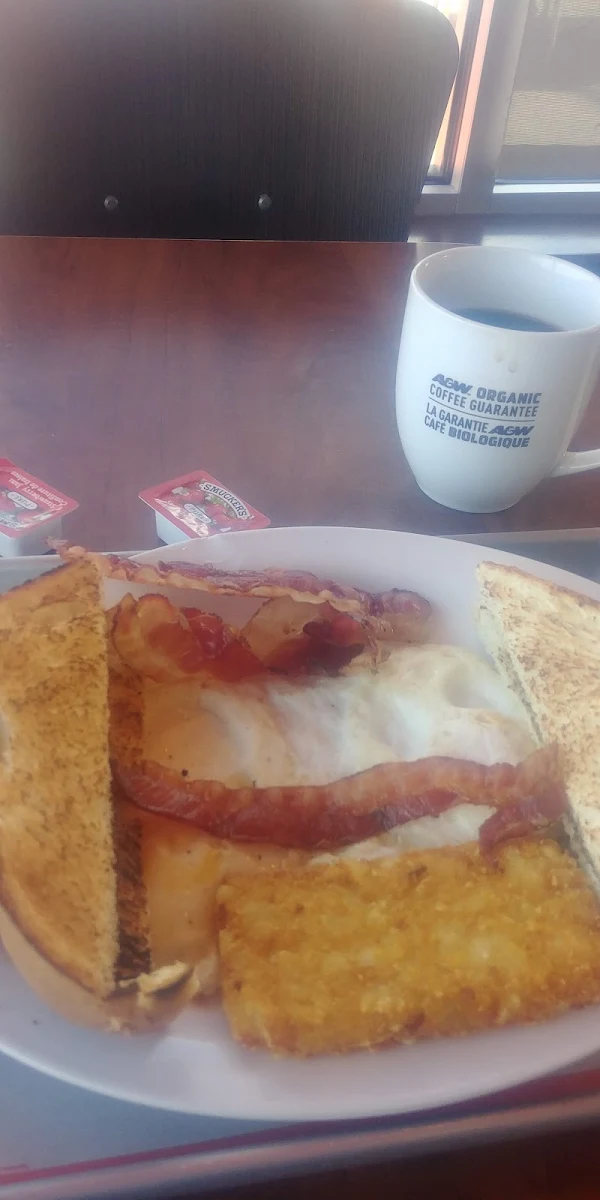 Oeufs Bacon Patate Et Roti, A&W Canada