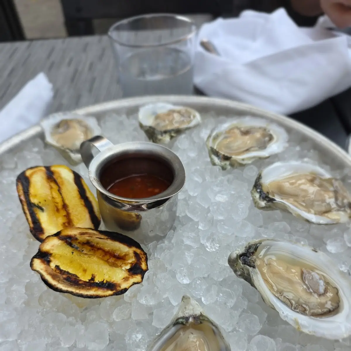 Fresh Oysters with Dipping Sauce