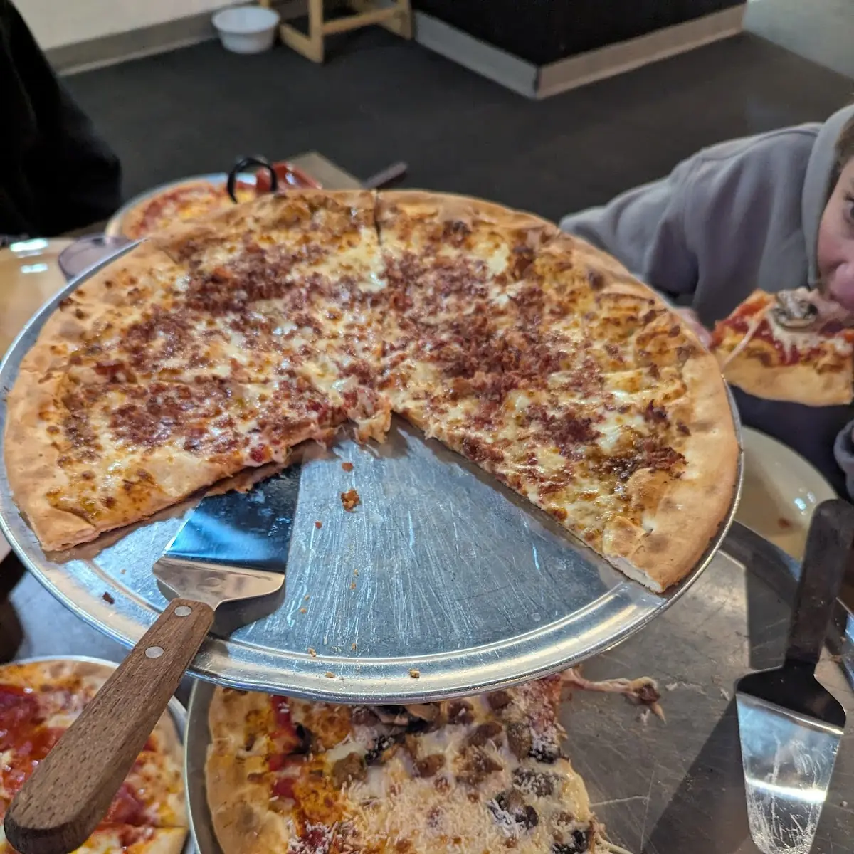 Nowhere Pub BBQ Pizza