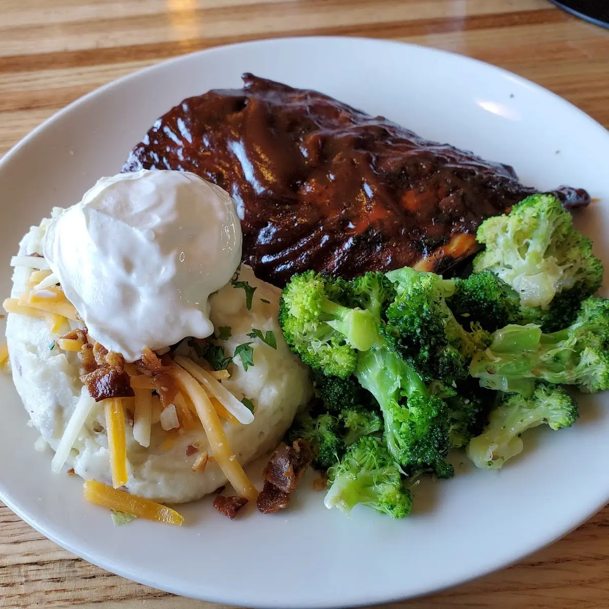 Loaded Mashed Potatoes and Steamed Broccoli
