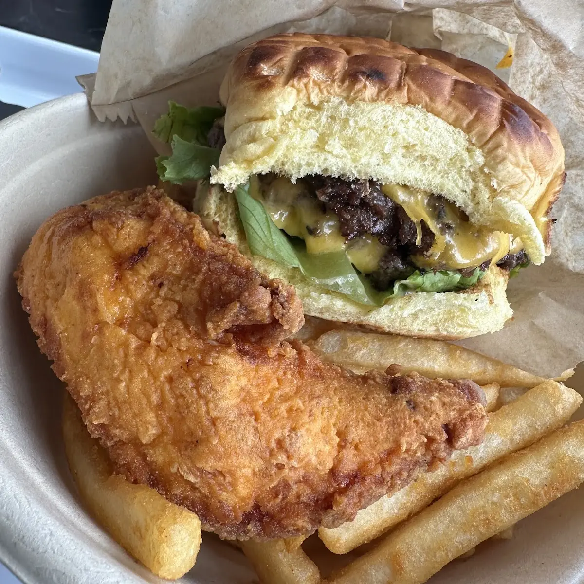 Cheeseburger and Tender Combo