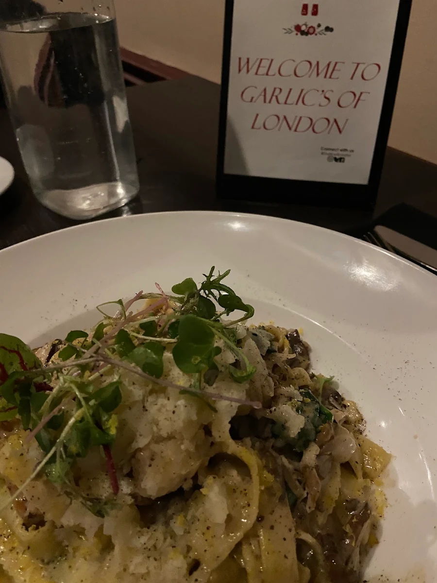 Black Garlic Fettuccine, Garlic's of London