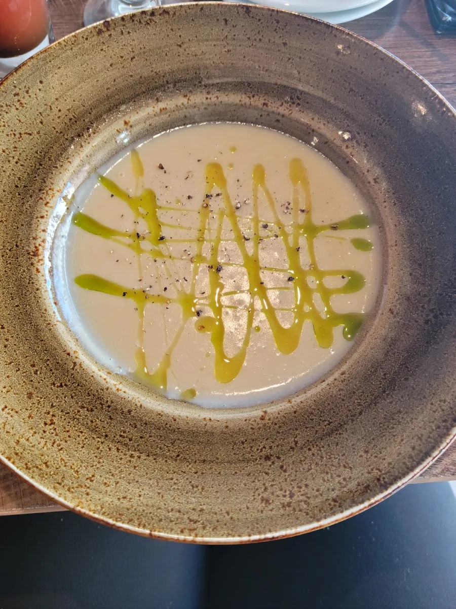 Garlic Bisque, Garlic's of London