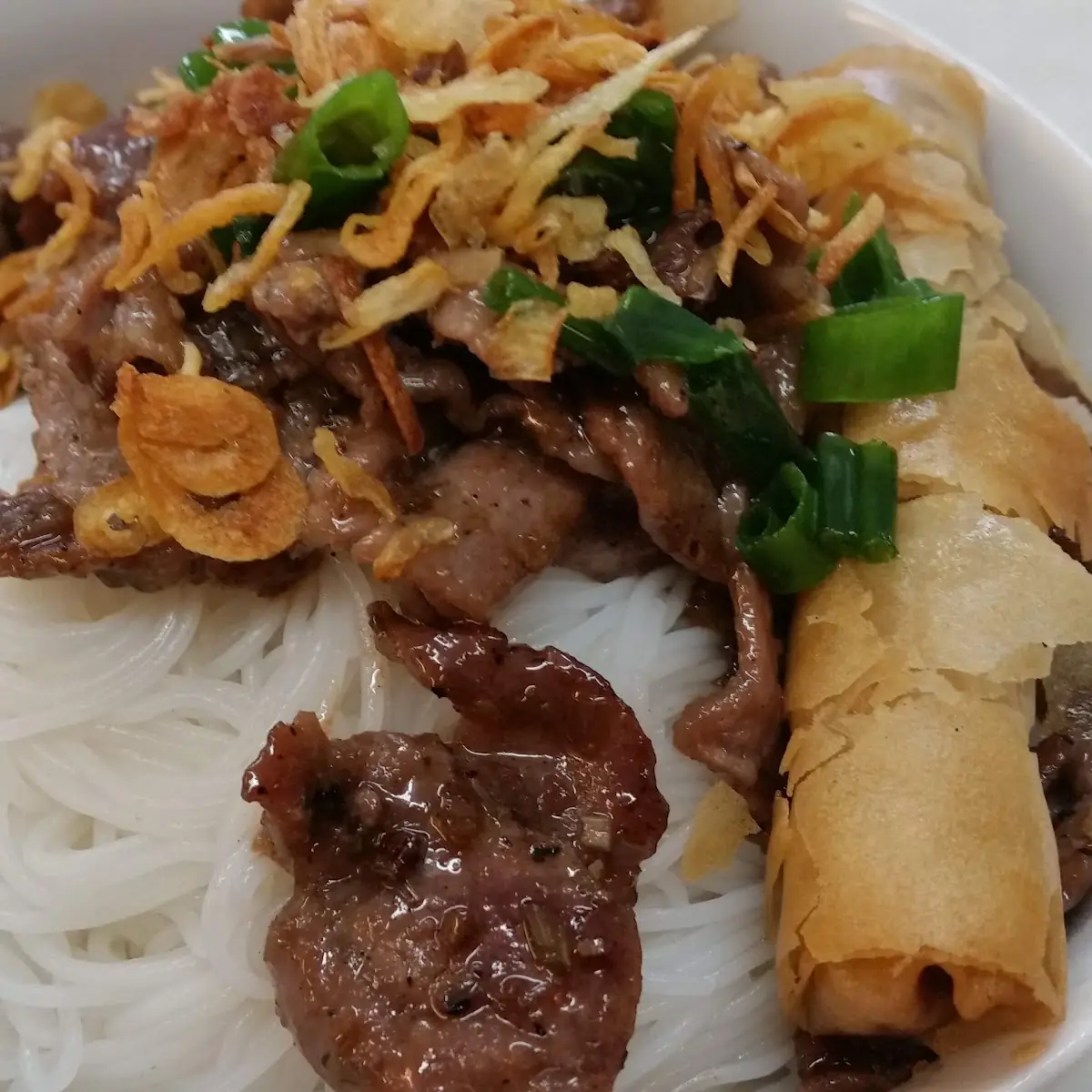 Bún Chå Giò Thįt Nűőńg
