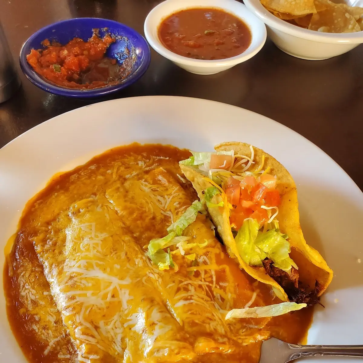 2 Enchiladas and a Beef Taco